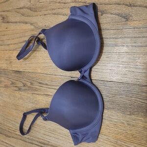 Victorias secret lightly lined, seamless, demi bra